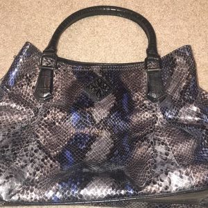 Medium purse